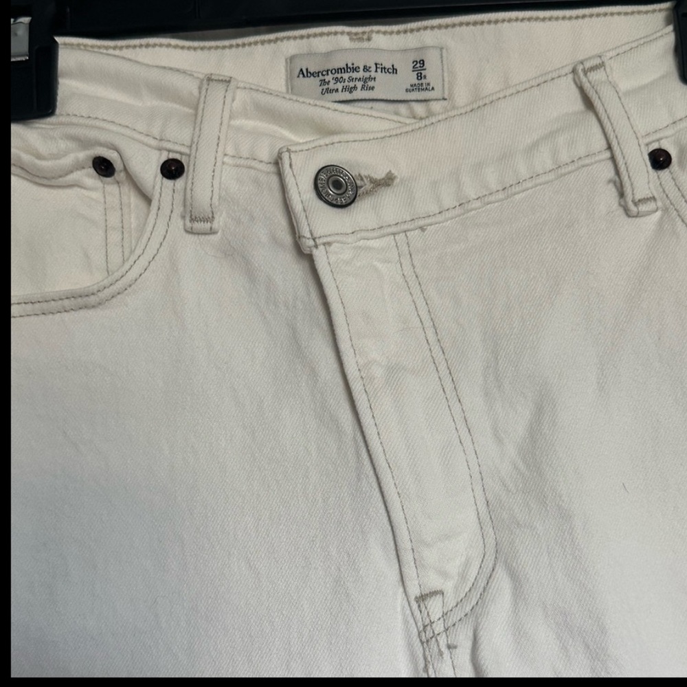 Abercrombie & Fitch White Straight-Leg Jeans - Picture 3 of 4